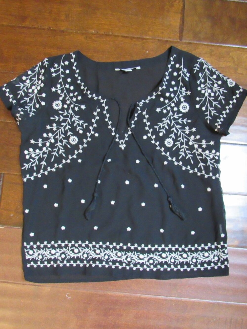 American Eagle Top Women Size Med Black Sheer Floral Embroidered Peasant Blouse